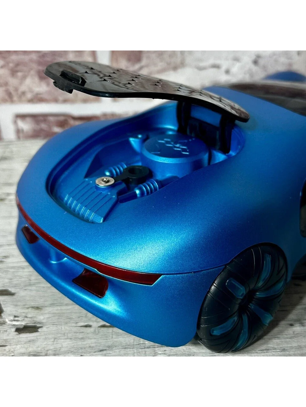 Gesture Sensing Remote Control Car, Drift RC Stunt Car with Light Spray & Sound